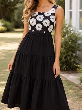 Love By Design Black Maxi Dress with White Daisy Bodice